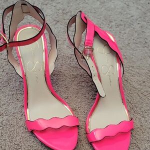 Jessica Simpson Vibrant Pink Scalloped Heels
